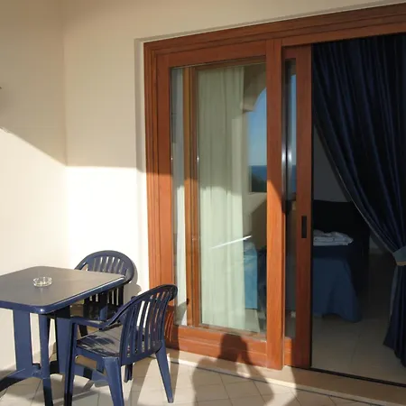 Szálloda Scoglio Del Leone Zambrone