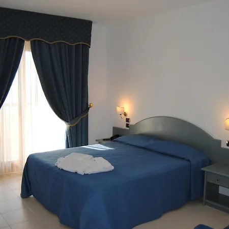 Szálloda Scoglio Del Leone Zambrone