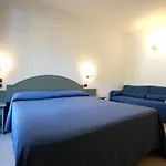 Ξενοδοχείο Scoglio Del Leone 4*
