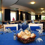 Ξενοδοχείο Scoglio Del Leone 4*