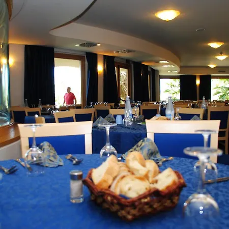 Hotel Scoglio Del Leone 4*