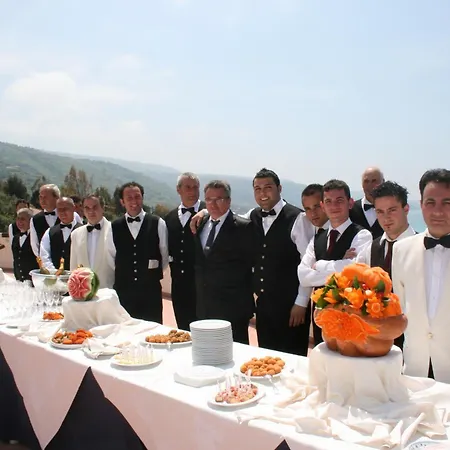 Scoglio Del Leone Цамброне