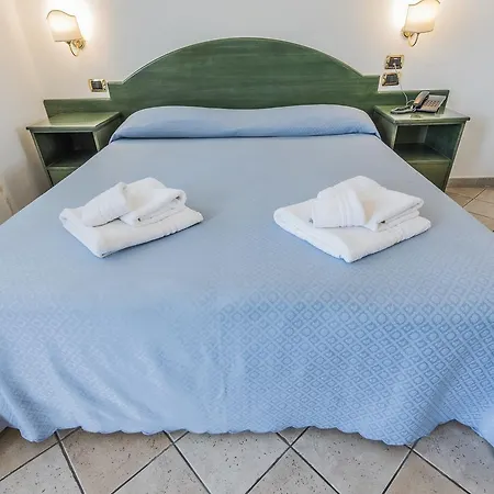 Scoglio Del Leone 잠브로네