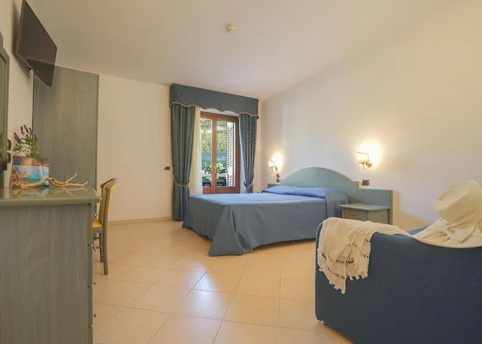 Scoglio Del Leone Hotel