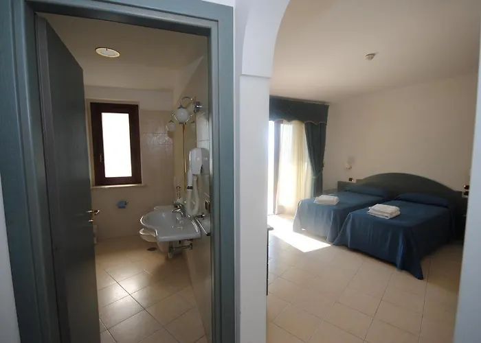 Scoglio Del Leone Zambrone